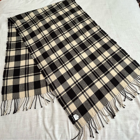 •Madewell Wool Blend Fringed Shawl Oversized Scarf 25”x78”… - Picture 5 of 10